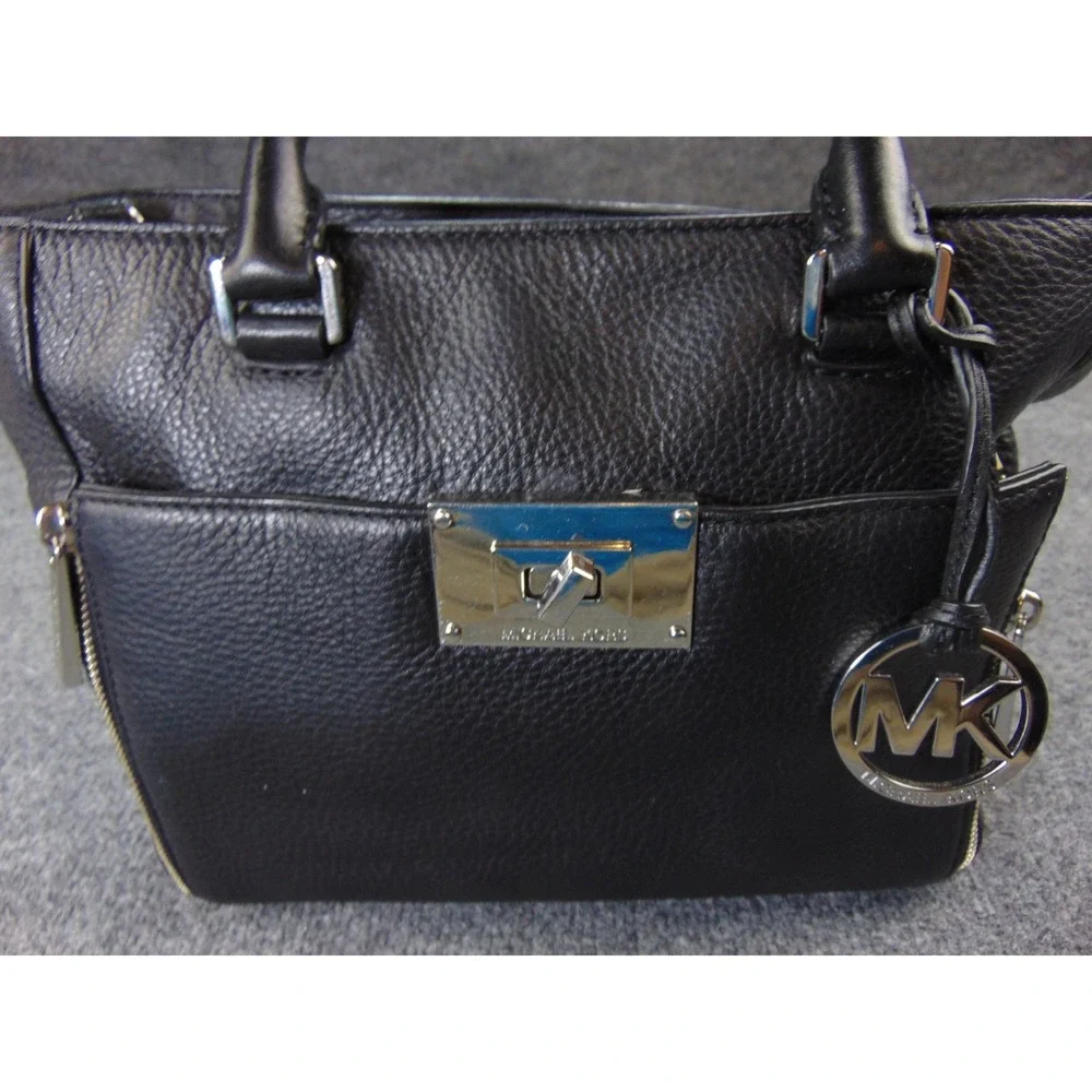 Michael Kors Savannah Satchel Black Pebbled Leather Silver Hardware‎ 38F5YSLT2L